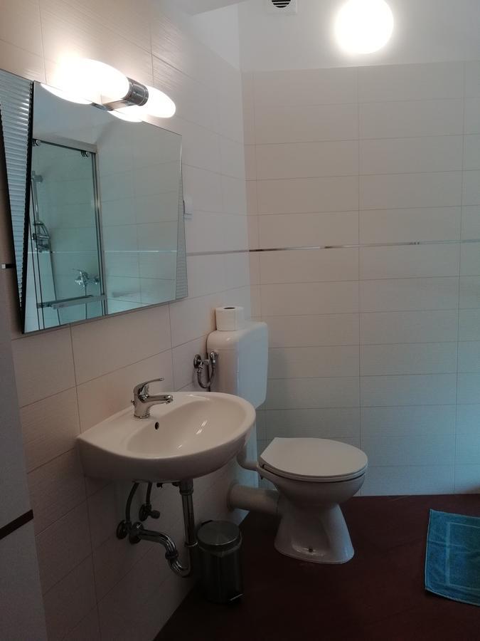 Apartment Greta,50 Meters To The Beach Banjole Exterior foto