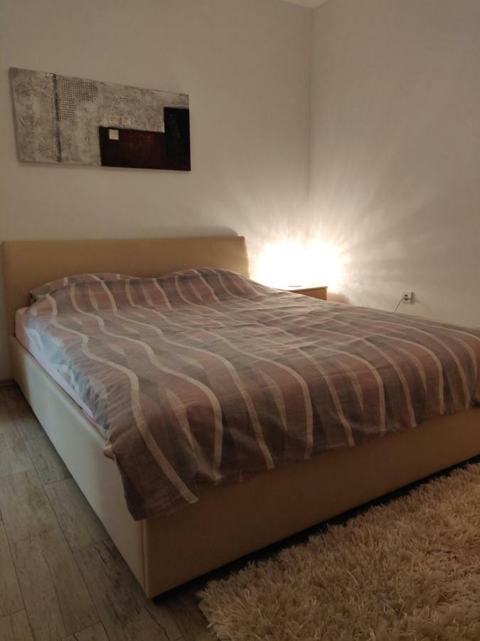 Apartment Greta,50 Meters To The Beach Banjole Exterior foto